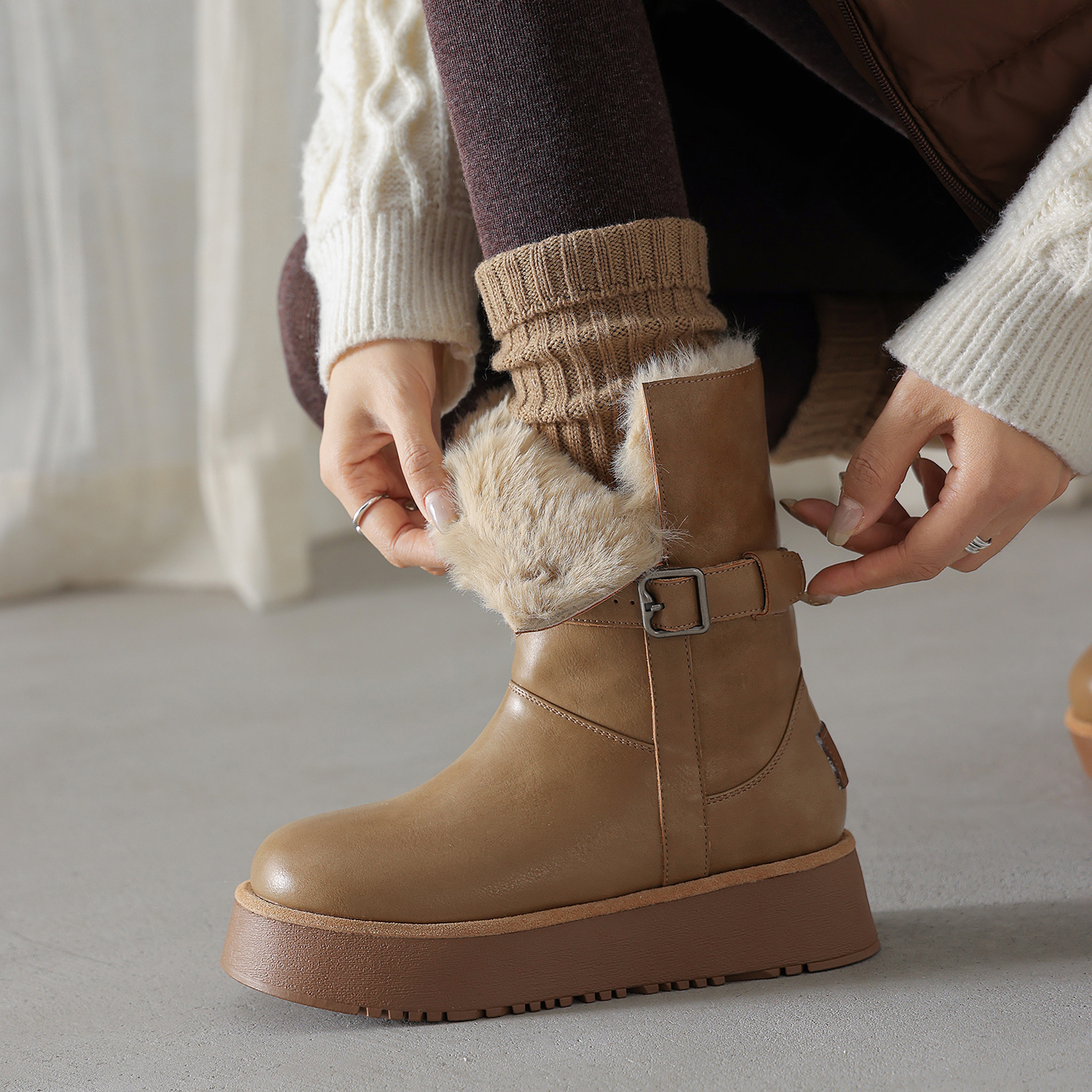 加绒保暖厚底防滑短靴羊毛棉鞋女