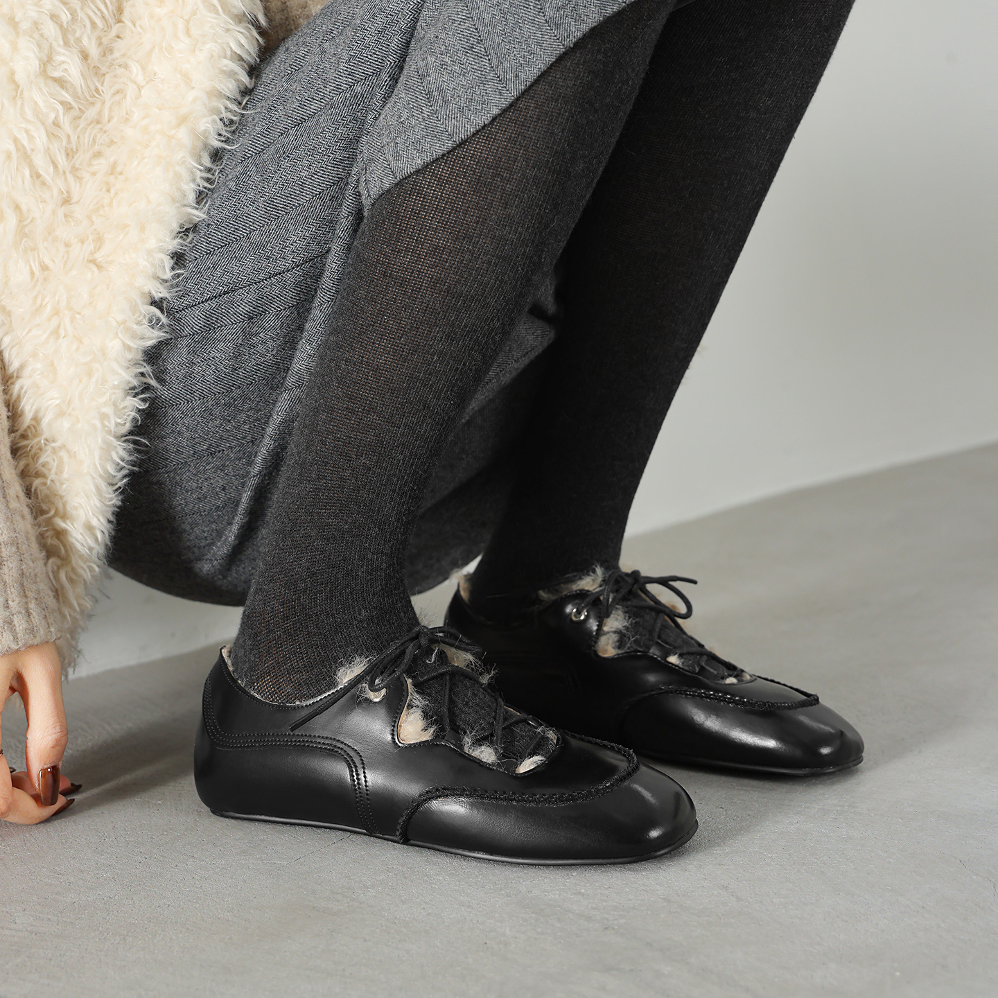 真皮平底内增高系带深口单鞋女