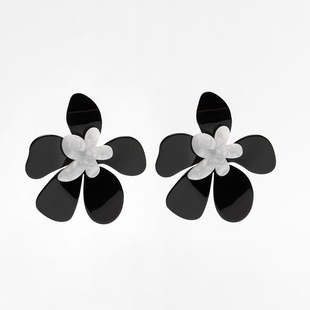 满39包邮zara耳钉女装新款夸张大气黑白拼色大花朵耳环耳饰耳夹