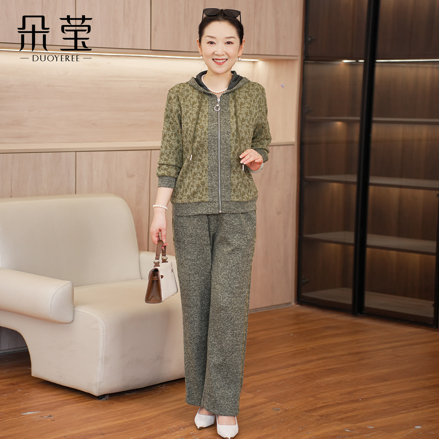 朵莹妈妈装秋套装2026新款中老年