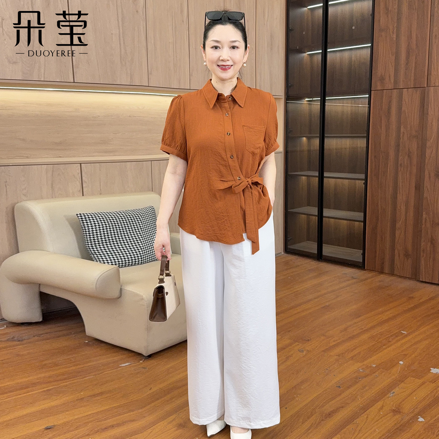 朵莹新款妈妈夏装洋气休闲套装中年女装上衣中老年短袖衬衫两件套