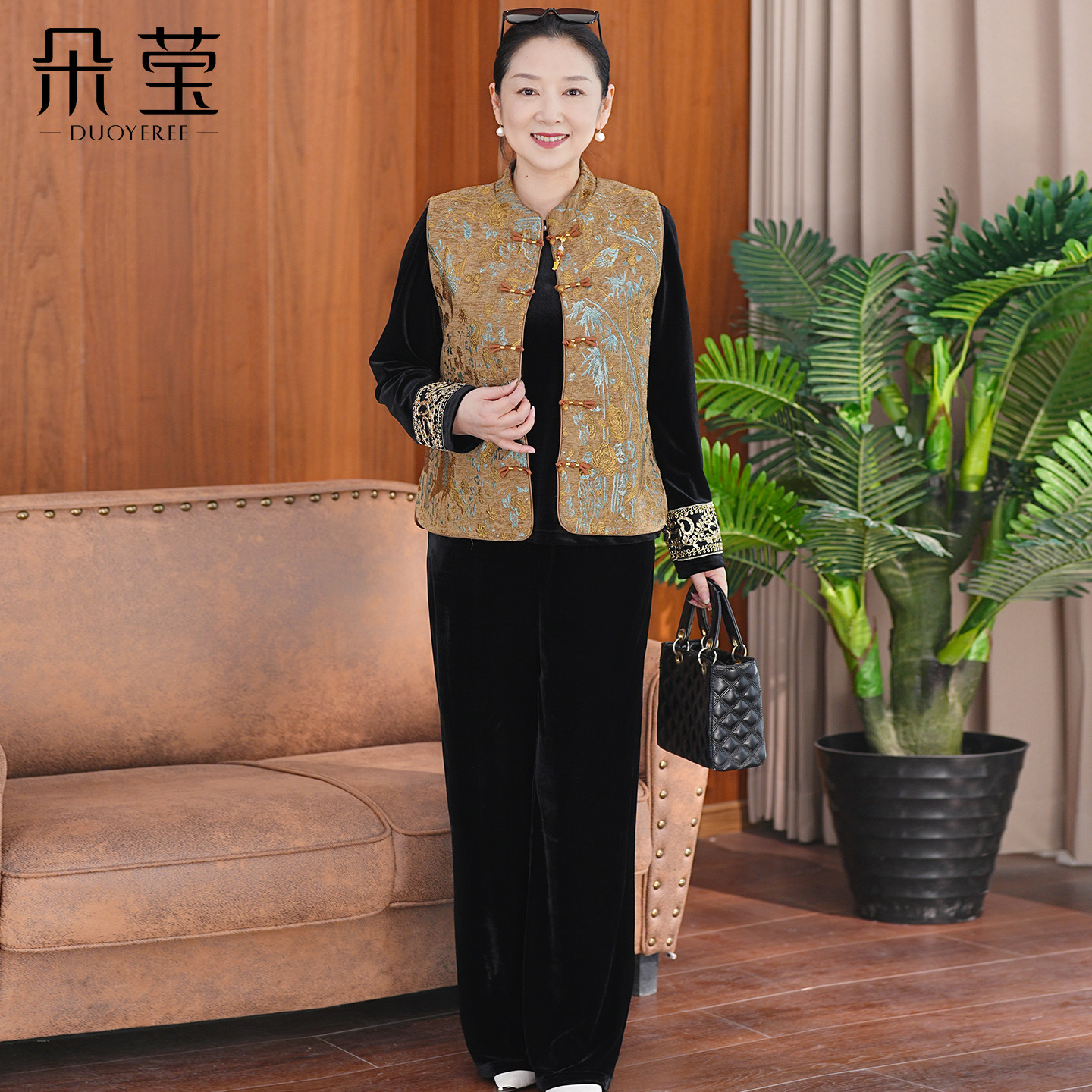 朵莹新款妈妈秋装国风马甲套装