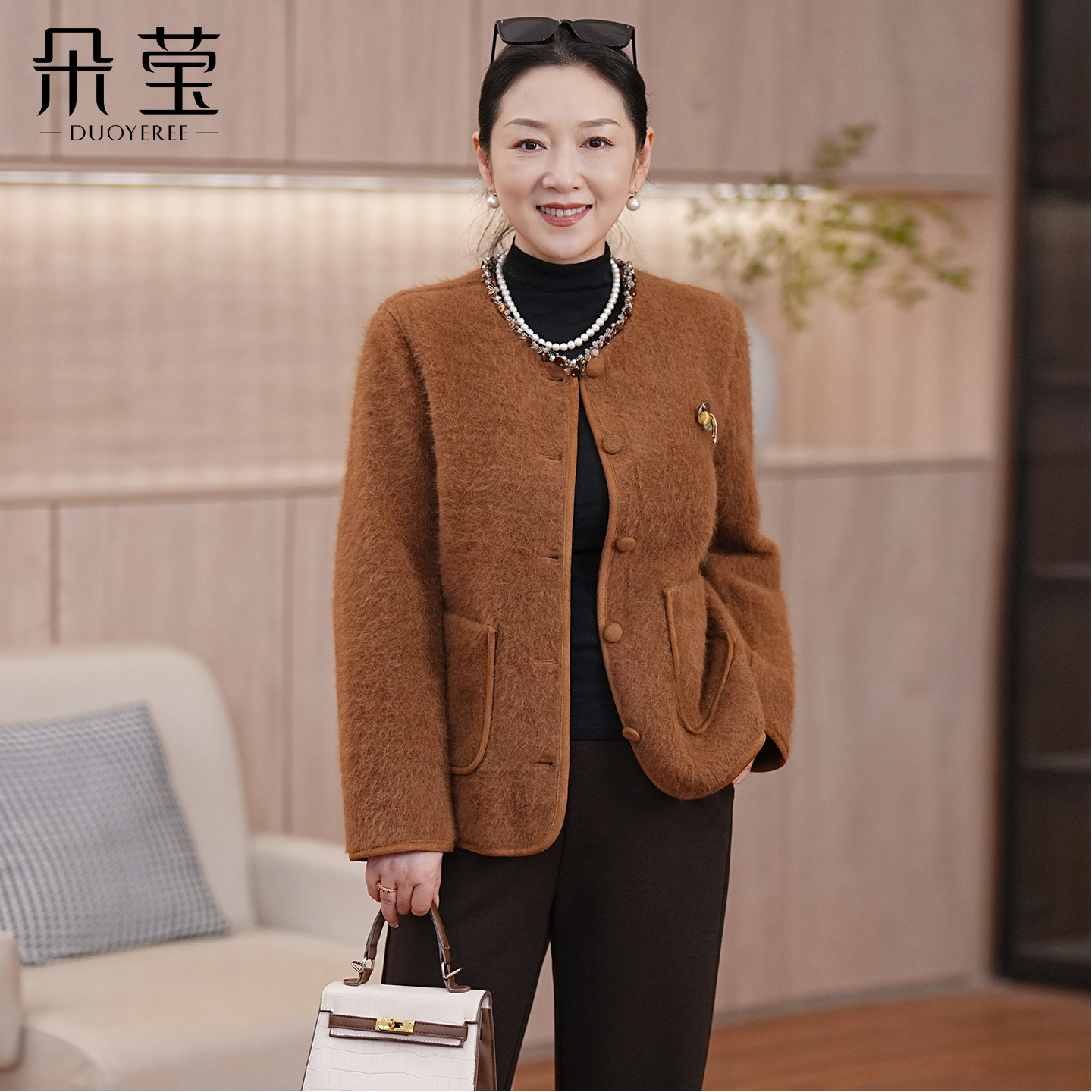 朵莹妈妈冬装高端皮毛一体外套