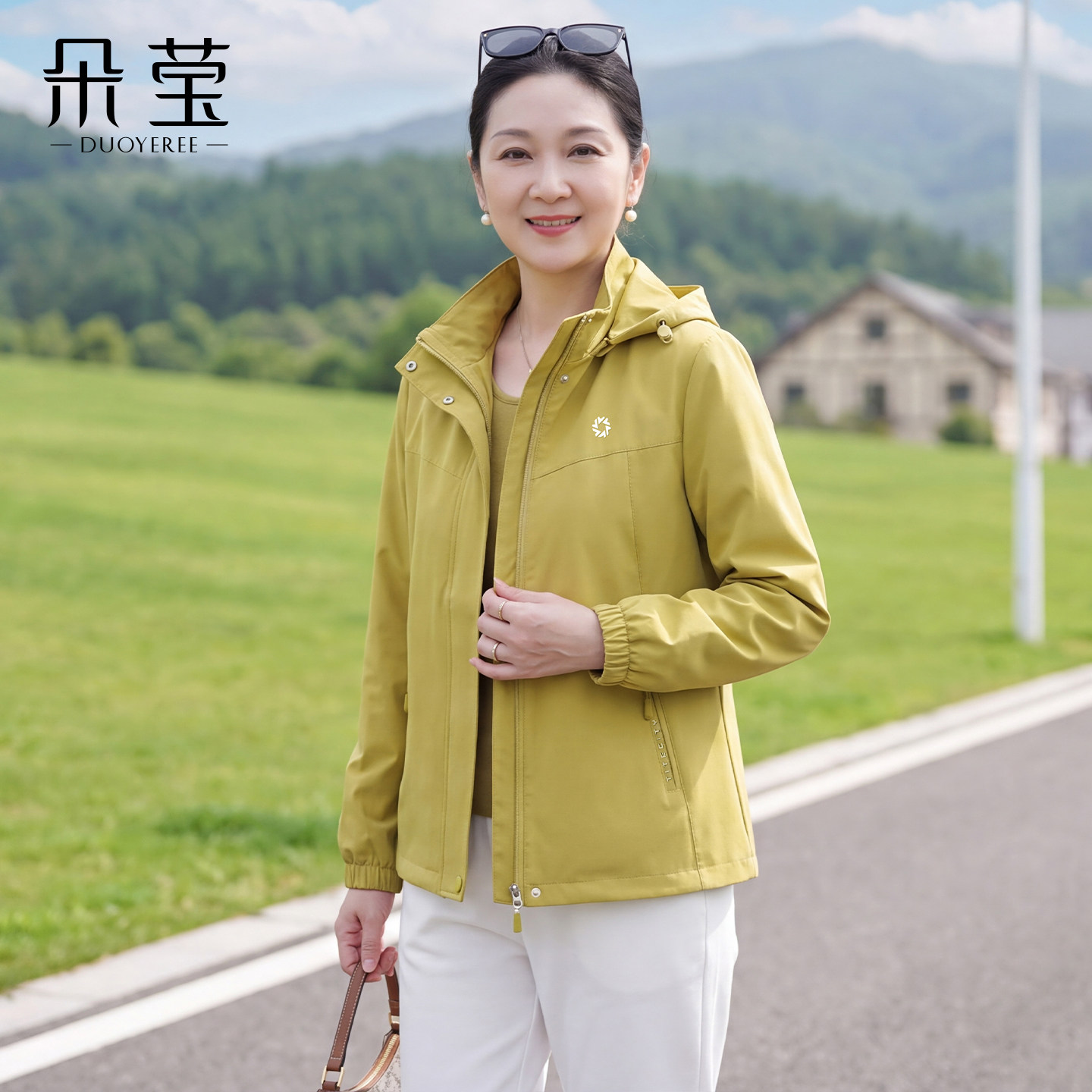 朵莹妈妈秋装外套短款风衣新款