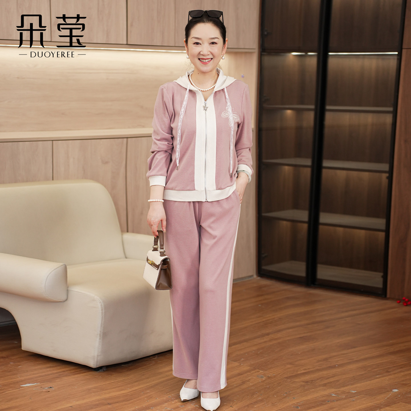 朵莹妈妈秋装时尚运动服套装中年