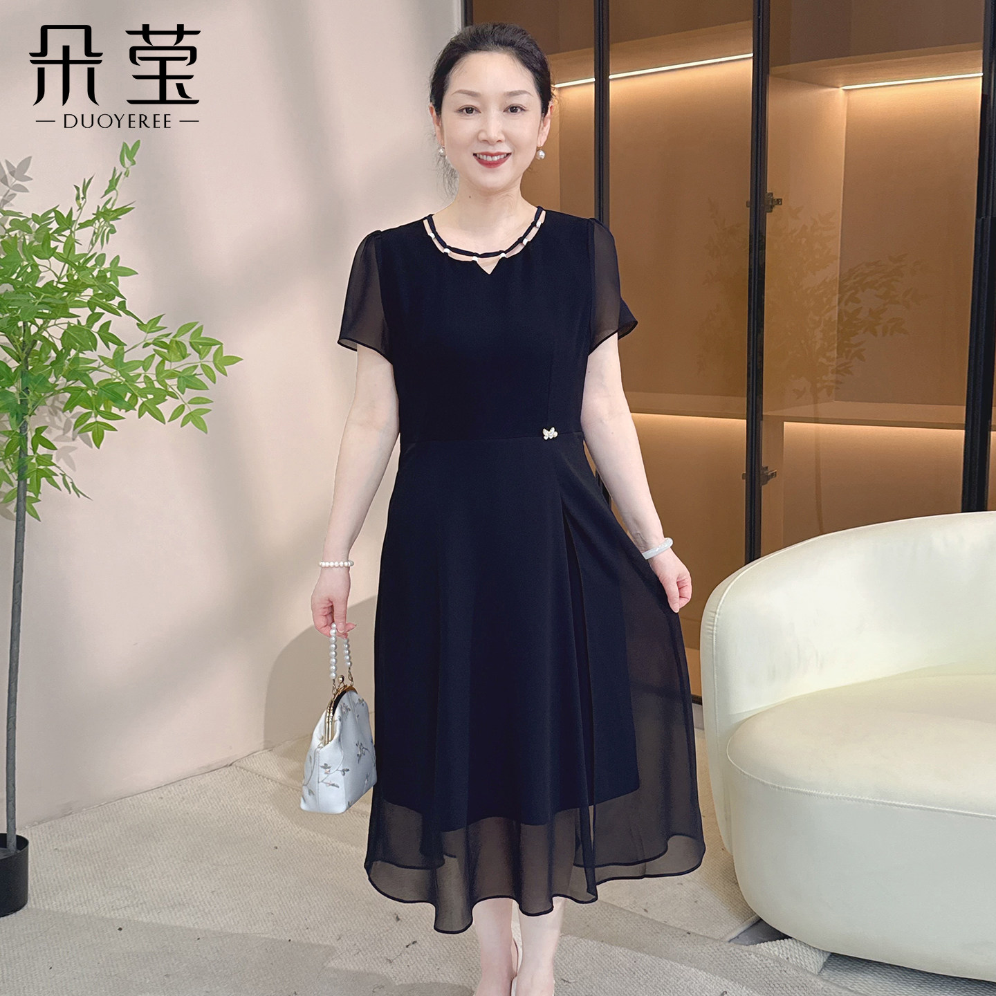 朵莹妈妈夏装短袖连衣裙2026新款中年女装中老年端庄大气雪纺裙子