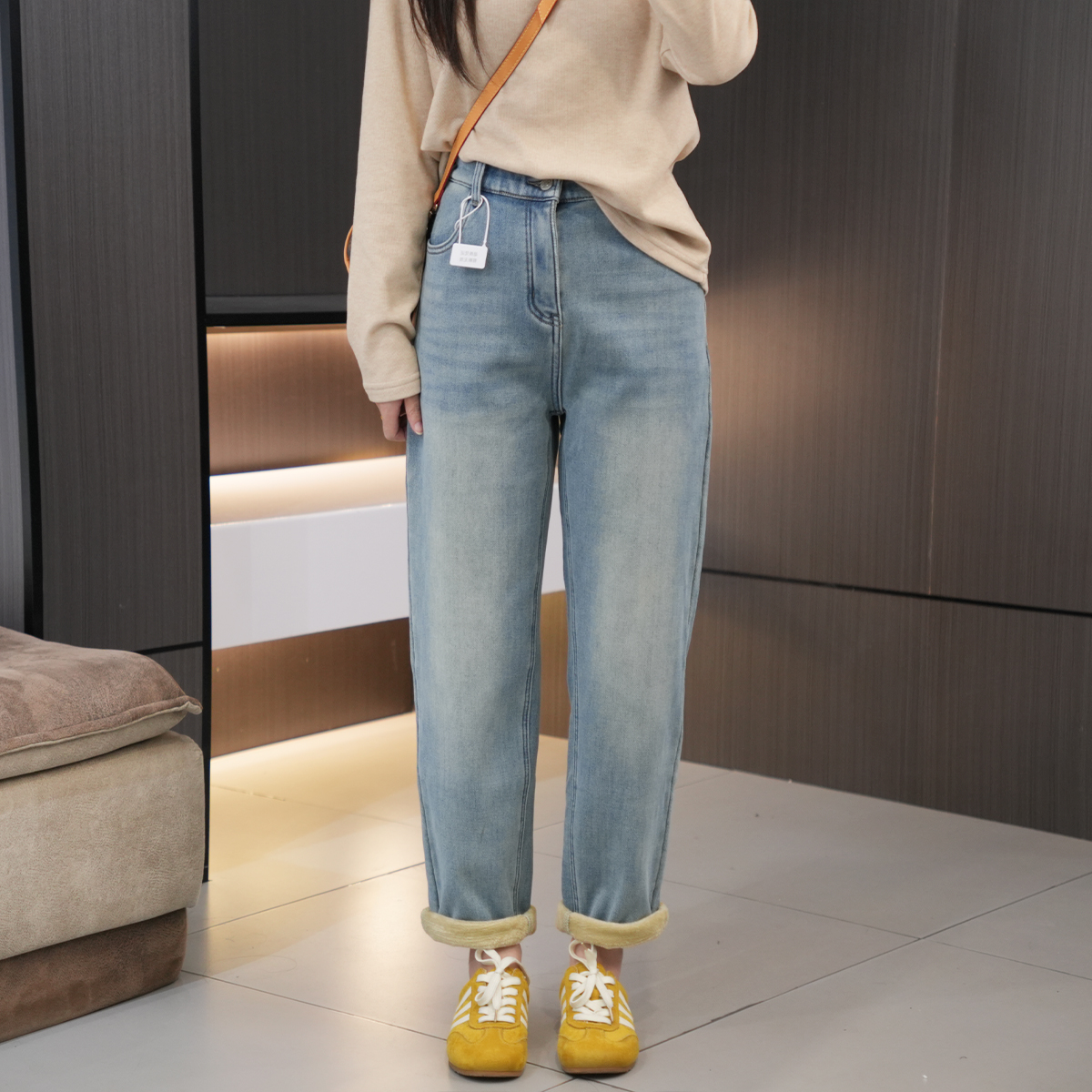 闭眼入高腰百搭显瘦直筒牛仔裤