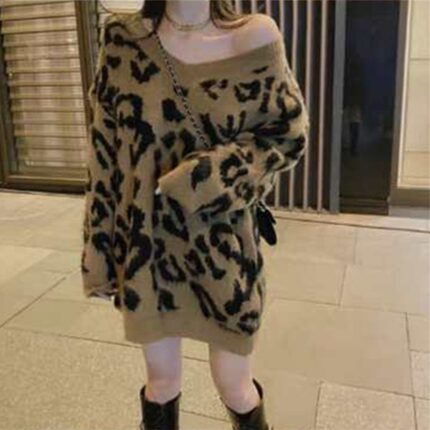 2025年新款中长款毛衣女外套慵懒风春季豹纹针织衫宽松V领上衣