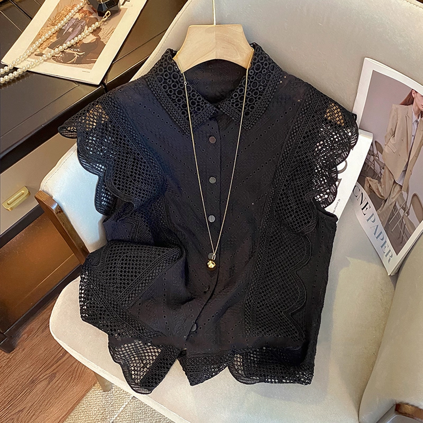 洋气高端优雅镂空蕾丝衫女夏装