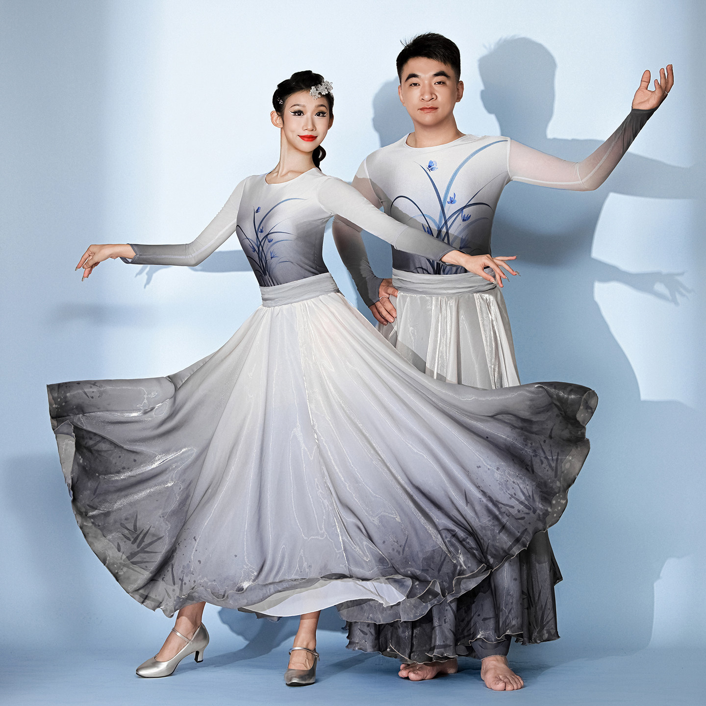 兰花舞演出服装飘逸水墨风古典舞舞蹈演出服歌伴舞大摆裙舞蹈服