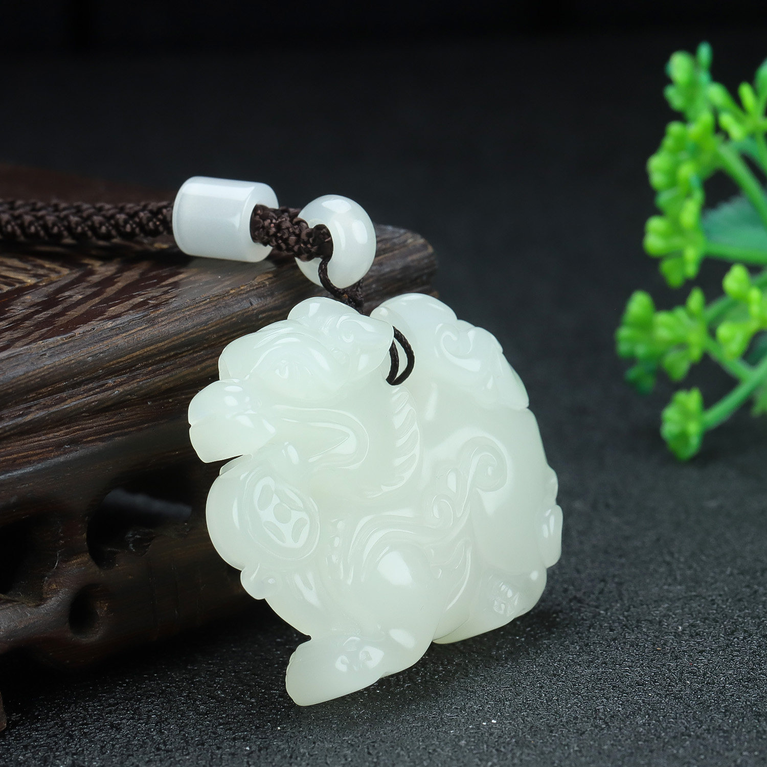 和田玉招财进宝貔貅吊坠男女款白玉立体麒麟送宝挂件项链玉佩玉坠