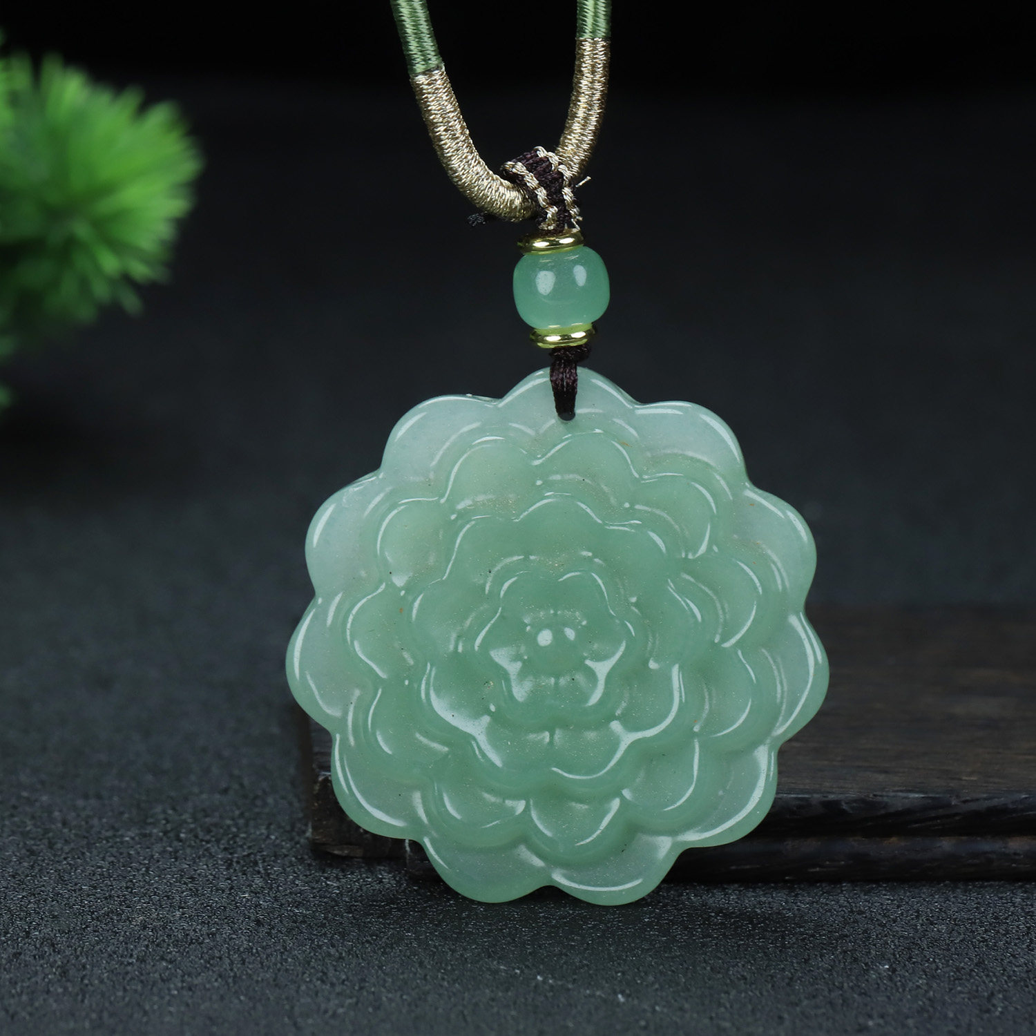 和田玉东陵玉花开富贵吊坠新疆且末蓝牡丹花挂件如意花朵项链玉坠