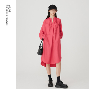 【商场同款】AUM噢姆2025年冬季新款羊毛V领宽松连衣裙休闲长裙女