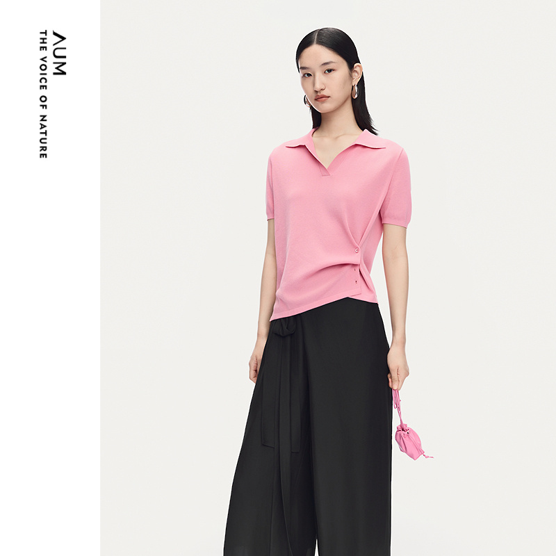 【商场同款】AUM噢姆2025年秋季新款经典简约休闲翻领针织上衣女