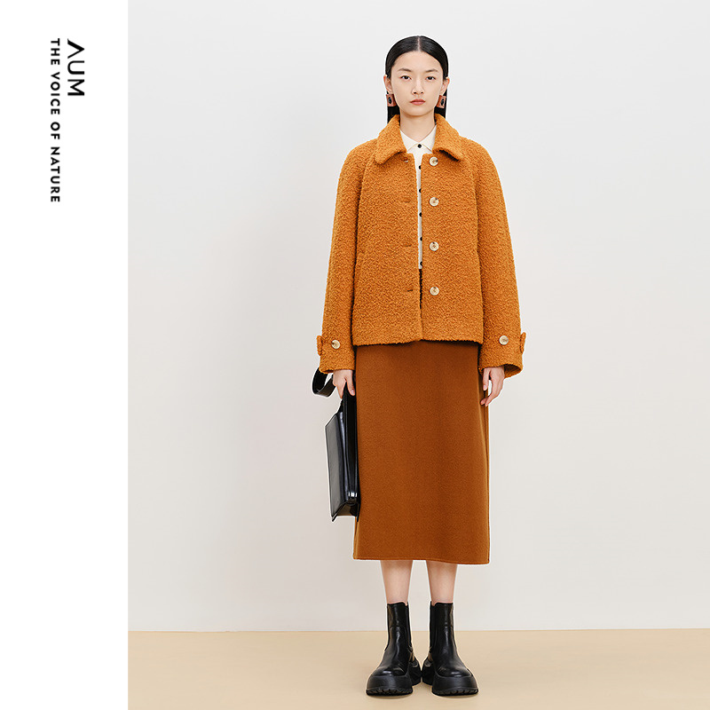 【商场同款】AUM噢姆冬季羊驼毛混纺圈圈呢翻领短款宽松外套女款
