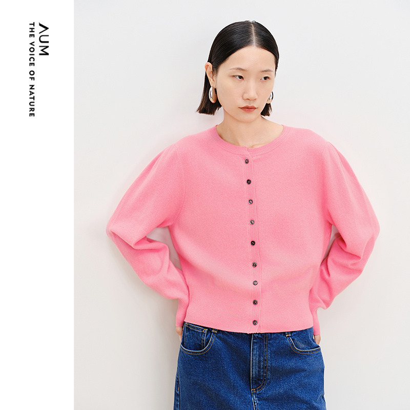 【商场同款】AUM噢姆春季甄暖山羊绒休闲圆领亮色短款针织开衫女,女装/女士精品,毛针织衫,淘宝优惠券,粉丝福利购,淘宝优惠卷