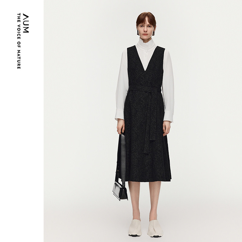 【商场同款】AUM噢姆2026年春季新款羊毛进口提花黑色无袖连衣裙,女装/女士精品,连衣裙,淘宝优惠券,粉丝福利购,淘宝优惠卷