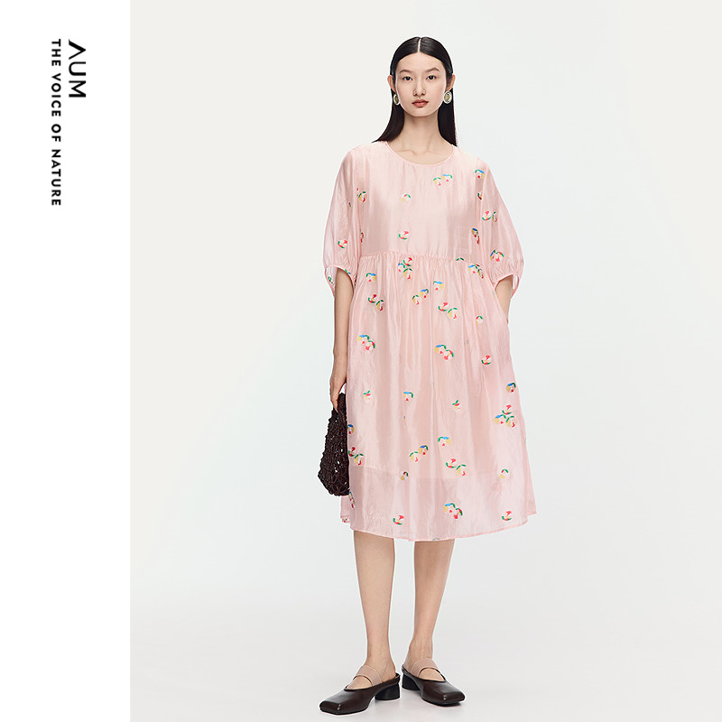 【FaFa裙】AUM噢姆2025年夏季新款仙桃提花裙子桑蚕丝连衣裙长裙