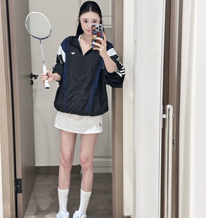 adidas originals WINDBREAKER三条纹连帽长袖夹克 男款KS3552