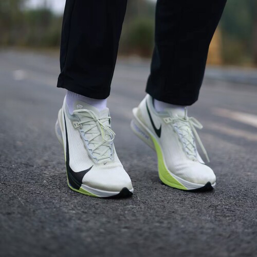 Nike/耐克 Streakfly2 ZOOMX 男子休闲运动训练跑步鞋HF6416-002