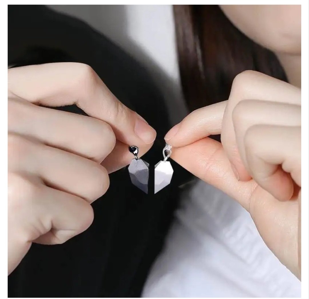 x18情侣项链一对立体爱心磁铁拼接项链磁性相吸闺蜜好友锁骨链