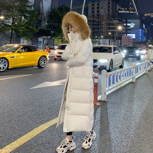 2025年冬季新款带毛领羽绒服女长款过膝加厚修身显瘦超长到脚踝SS