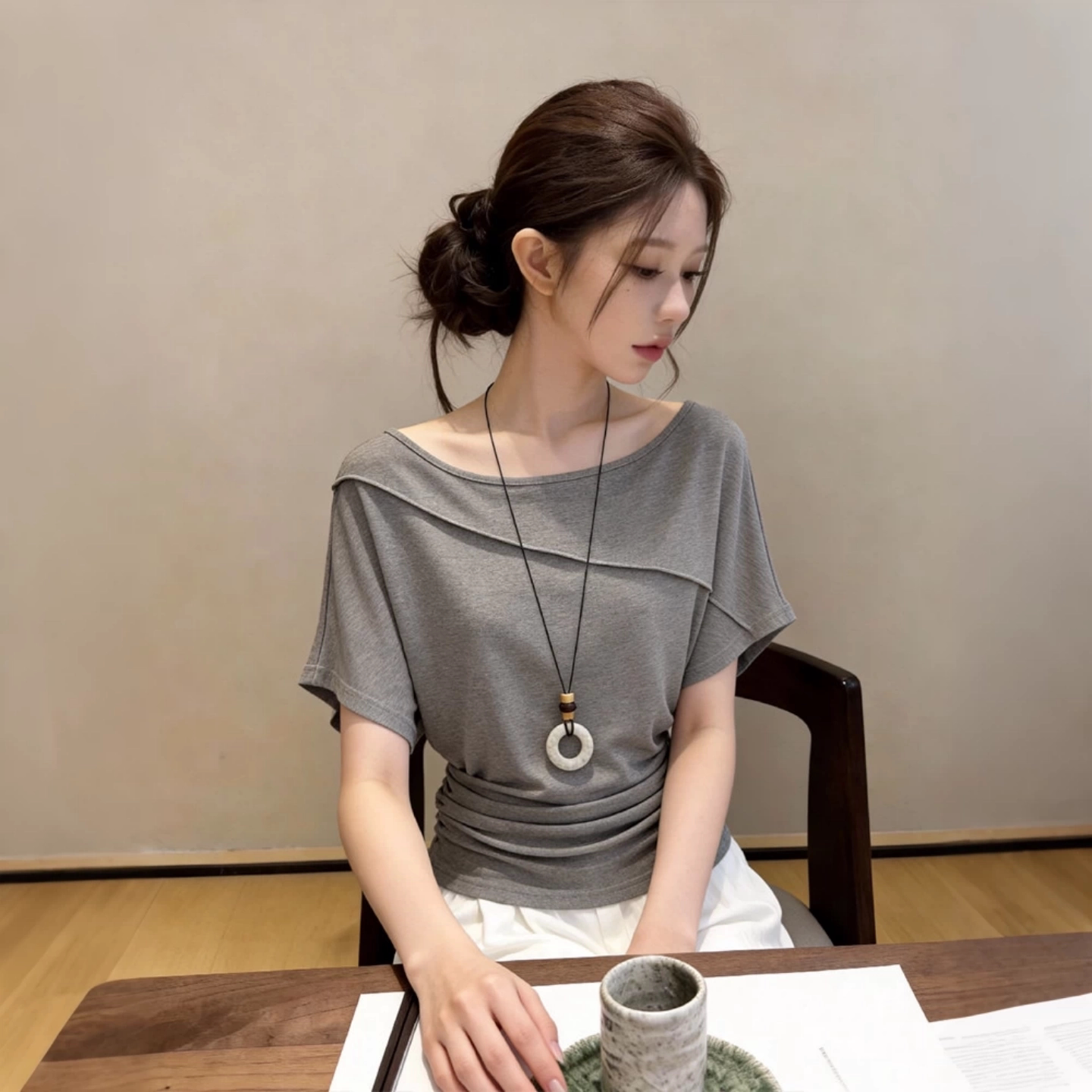 设计感小众一字肩短袖t恤女夏宽松显瘦百搭体恤特别漂亮掐腰上衣