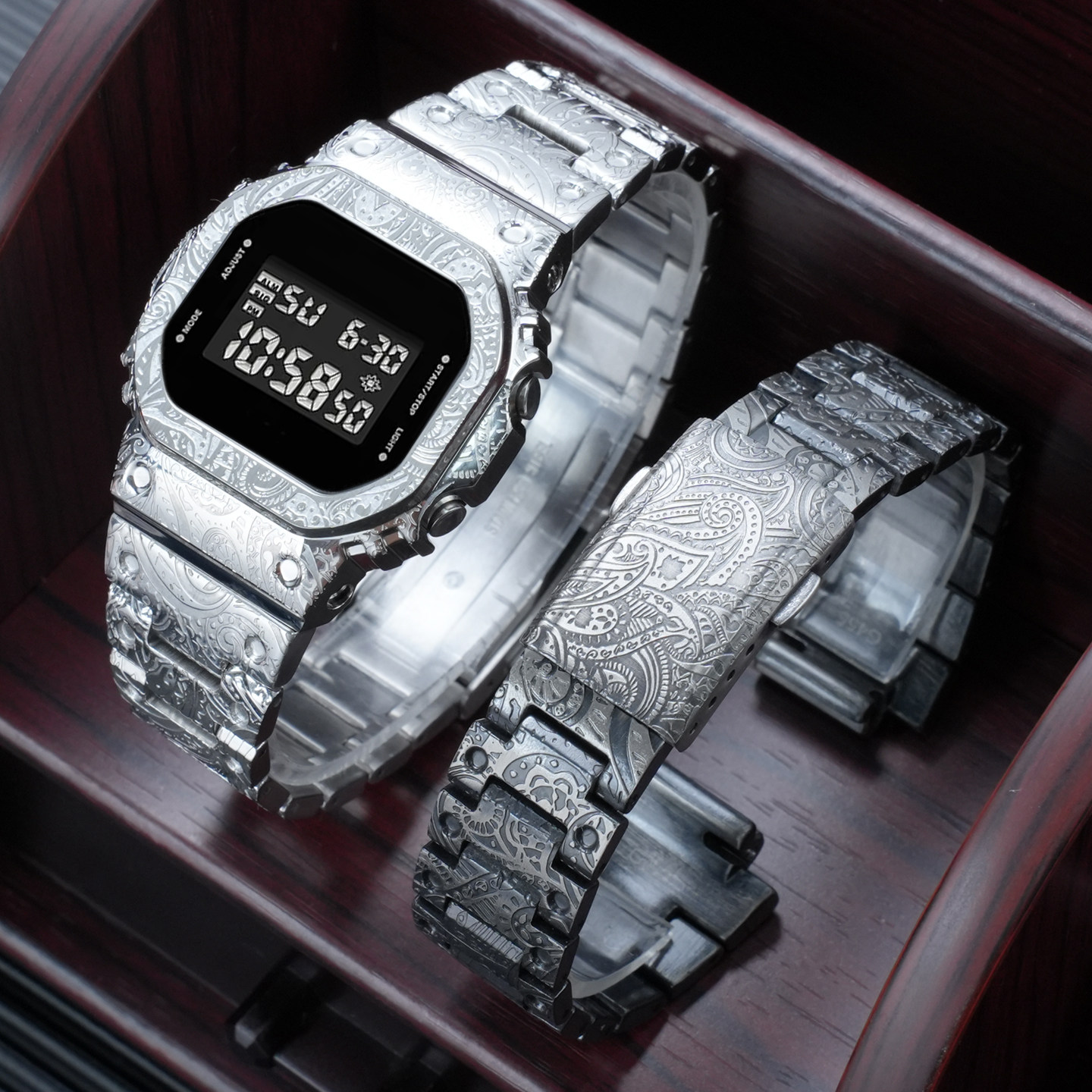 适配G-SHOCK卡西欧GM-5600B/U表带GM5600手表壳复古雕花改装配件