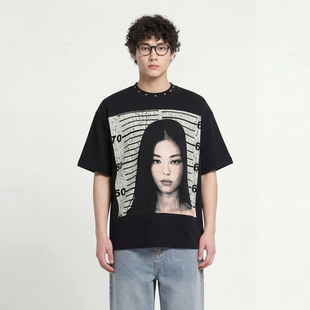 From Mars 铆钉设计 美式铆钉领口华夫格mugshot印花宽松短袖T恤