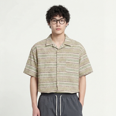 条纹提花复古风翻领短袖衬衣