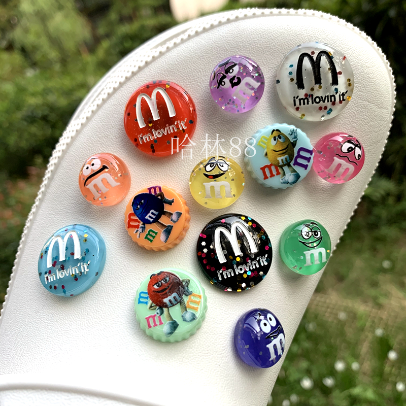 m豆巧克力鞋花扣洞洞鞋书包装饰