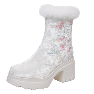 汉服鞋靴子女冬季加绒古风靴子雪地靴国风绣花鞋棉鞋配马面裙的鞋