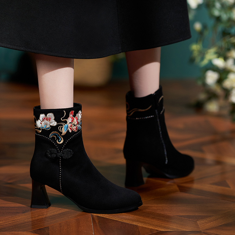 秋冬新款粗跟刺绣花鞋短靴子加绒旗袍靴女民族风复古风中式中国风