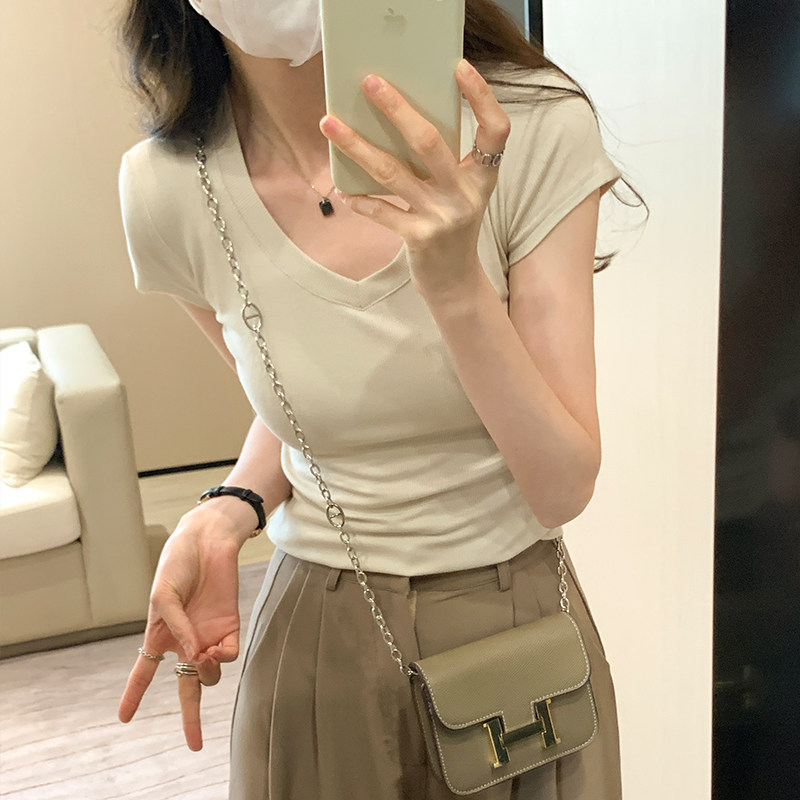 夏季韩版短款显瘦纯色V领短袖正肩T恤女甜酷弹力修身性感紧身上衣