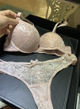 小胸加厚聚拢粉色性感可爱水钻低腰文胸套装钢托胸罩显大内衣女