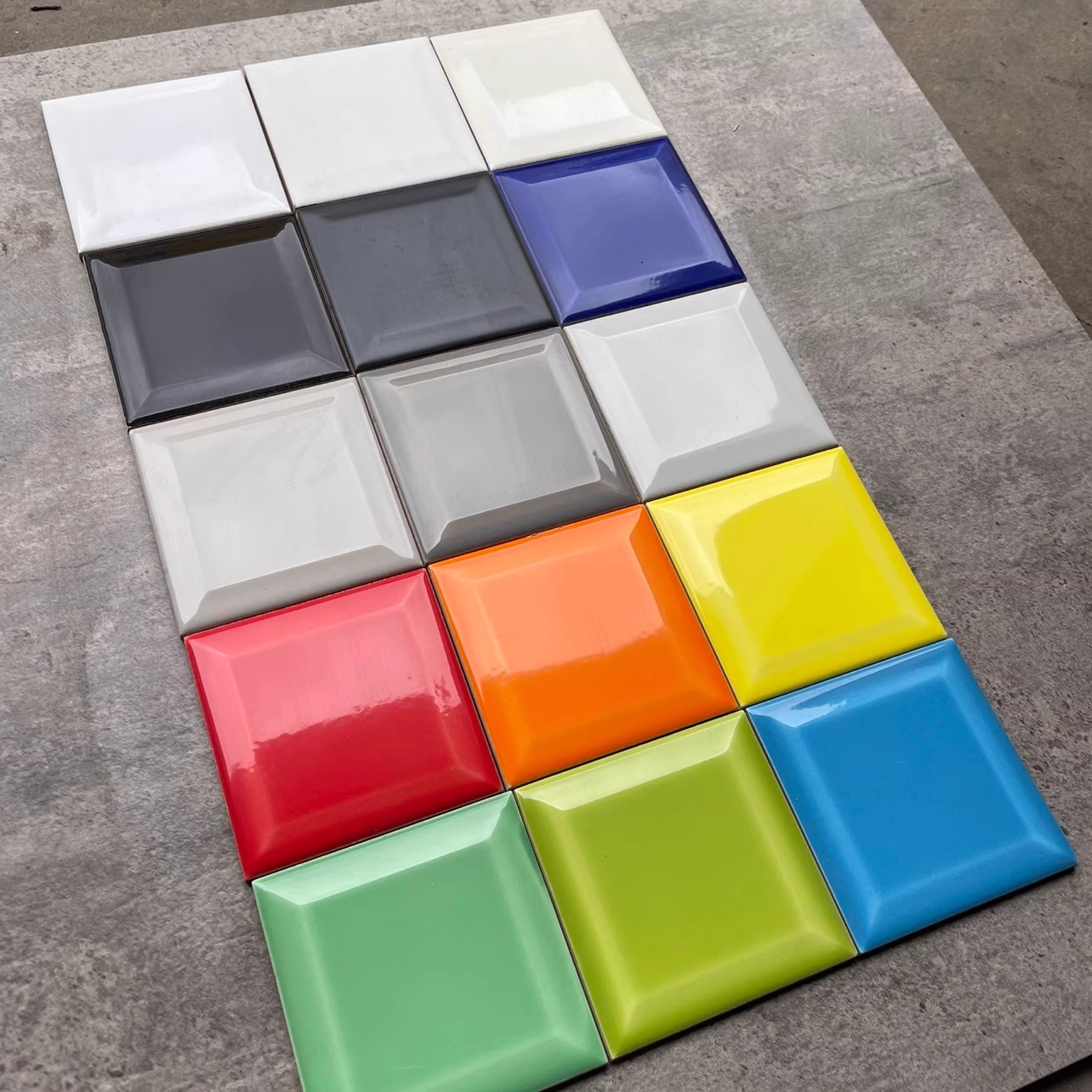 100X100亮光面包砖小方砖斜边立体砖釉面砖墙砖瓷砖厨卫网红餐厅