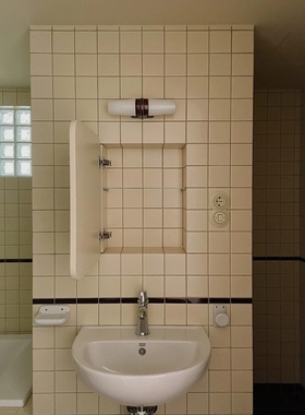 100X100中古奶油风奶白柔光釉面小方砖厨卫网红餐厅吧台墙砖瓷砖