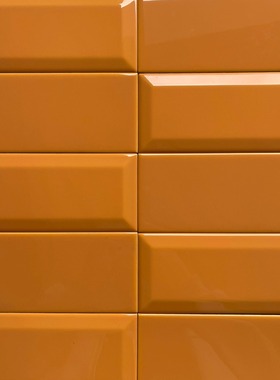 75X150定制款金黄色亮光面包砖地铁砖网红餐饮面包店背景墙吧台