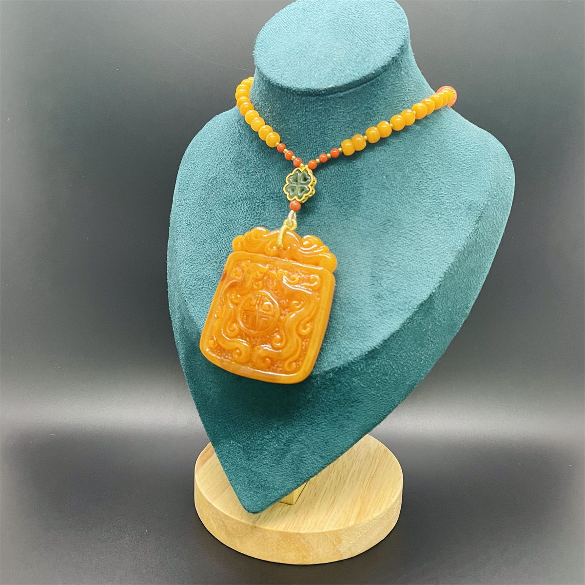 【设计师方姐】臻品鸡油老蜜蜡龙凤牌吊坠ps4290