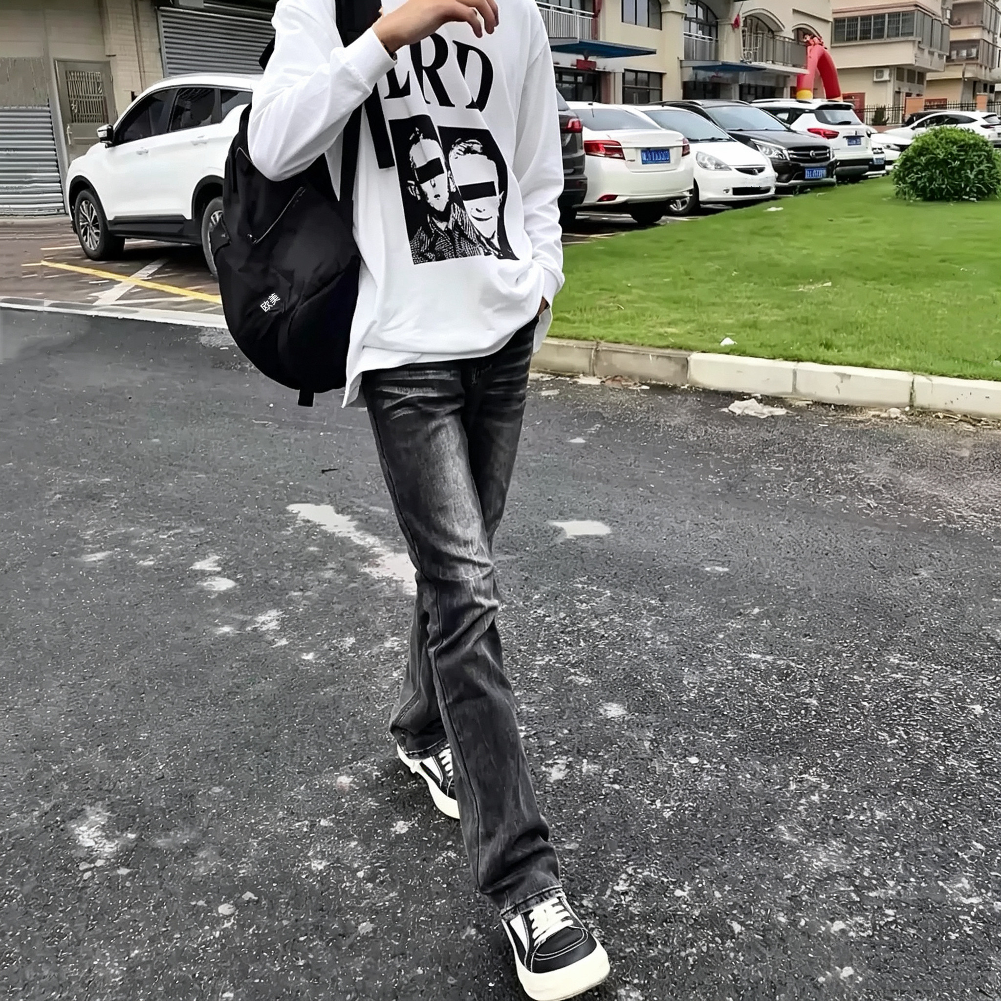 水洗517质感微喇弹力修身牛仔裤图片