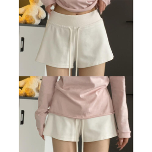 白色运动裤短裤女夏季2026新款休闲宽松a字热裤美式辣妹包臀卫裤