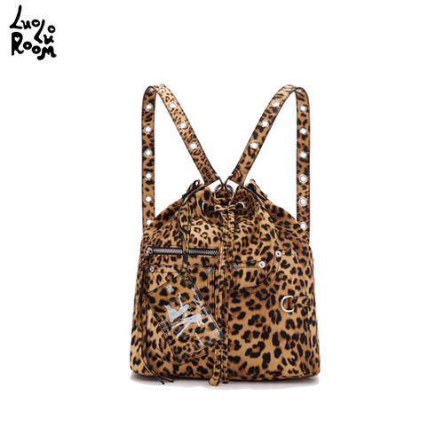 “黑卡女人”豹纹皮裤样式双肩包