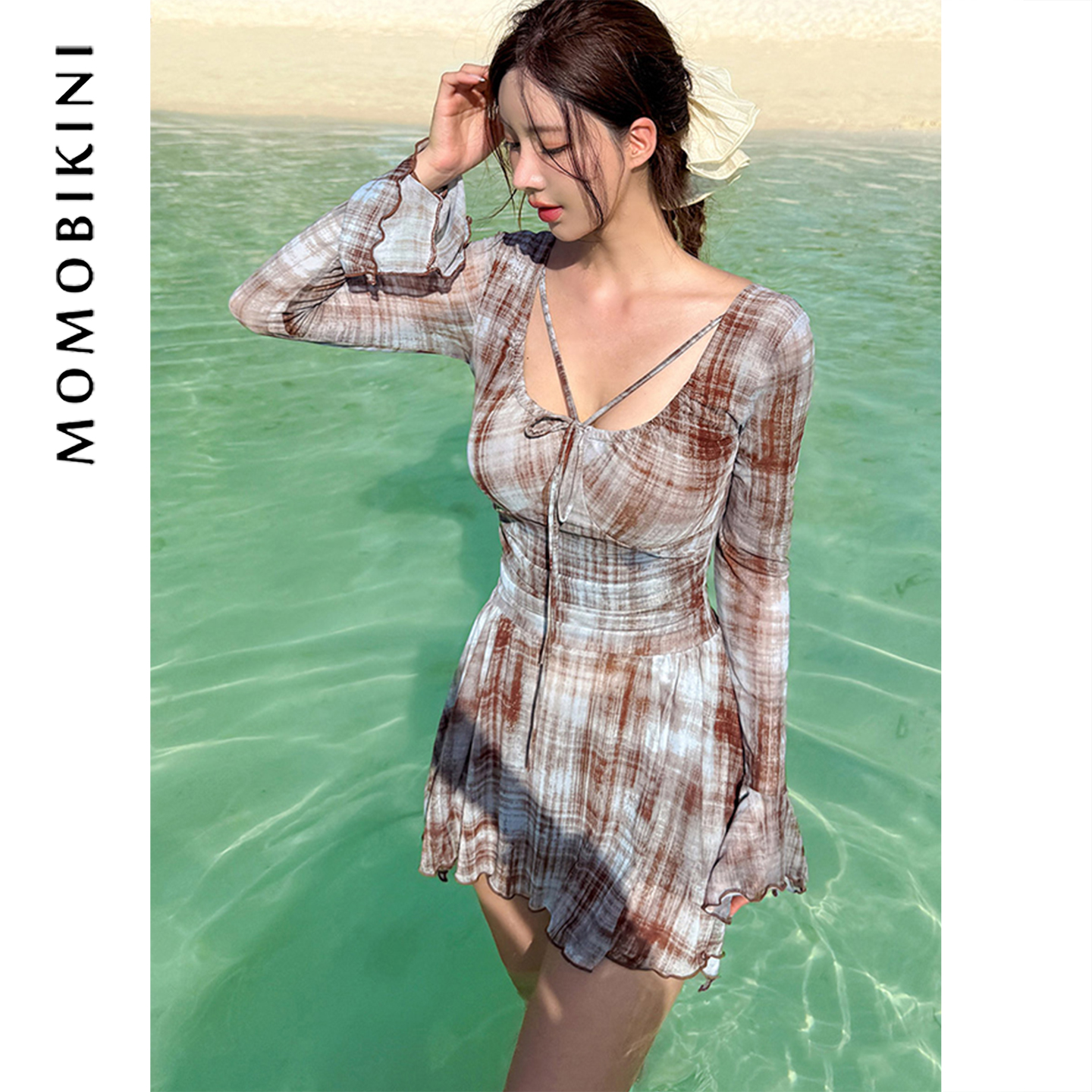 新款性感裙式连体游泳衣女度假长袖保守学生小胸遮肚显瘦温泉泳装