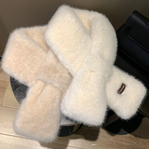 仿獭兔毛毛绒领子2025交叉可爱