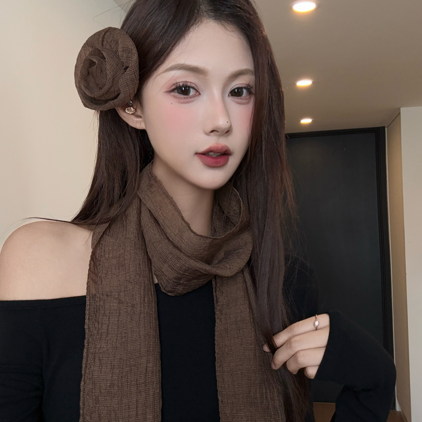 褶皱立体玫瑰花夹纯色围脖女春秋季百搭气质丝巾多功能飘带配饰潮