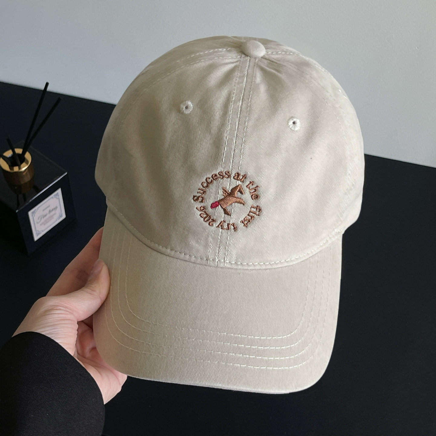 刺绣骏马鸭舌帽子女大头围硬顶棒球帽深顶百搭显脸小弯宽檐男新潮