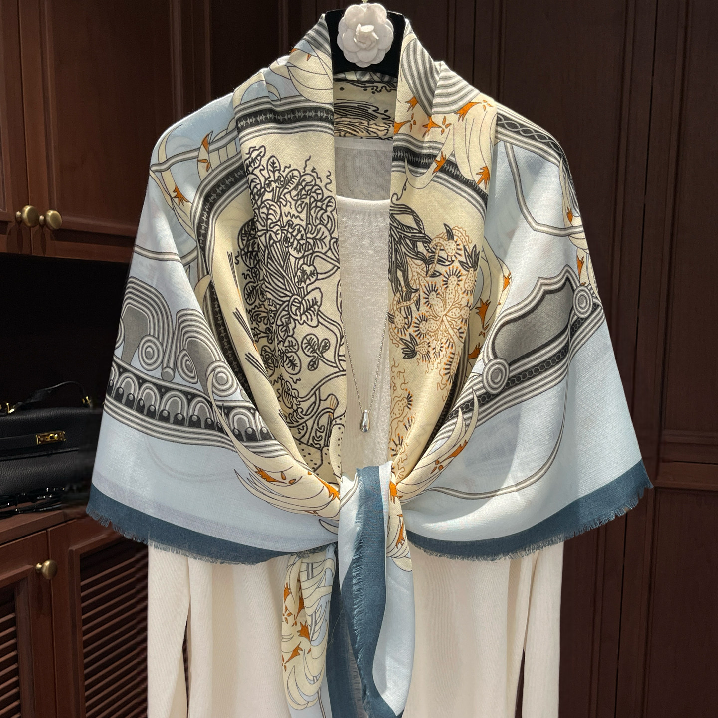 春夏新款棉麻手感围巾女蓝色系大方巾空调护颈椎披肩围脖薄款丝巾,服饰配件/皮带/帽子/围巾,围巾/丝巾/披肩,淘宝优惠券,粉丝福利购,淘宝优惠卷