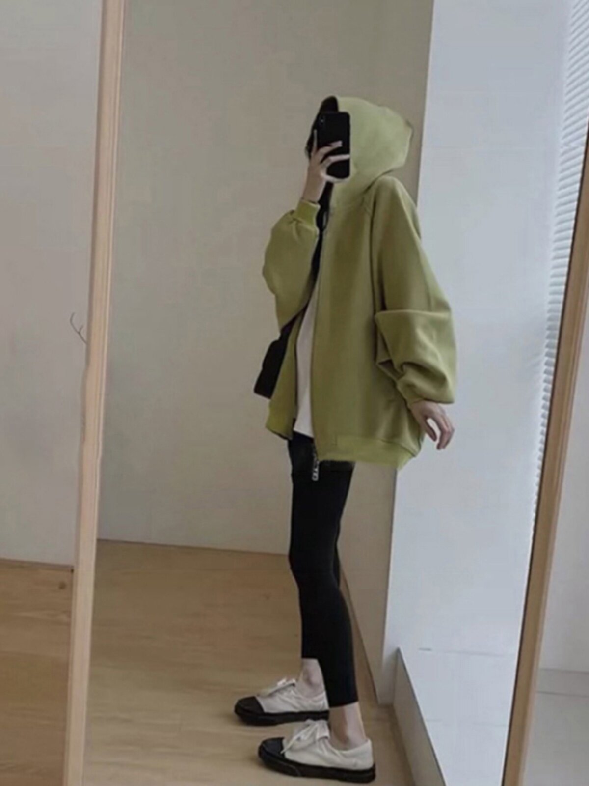 PRE-FALL WOMENS 2024 NEW LAZY PLUS SIZE SWEATSHIRT JACKET HONG KONG RETRO CIC TOP DESIGN SENSE NICHE
