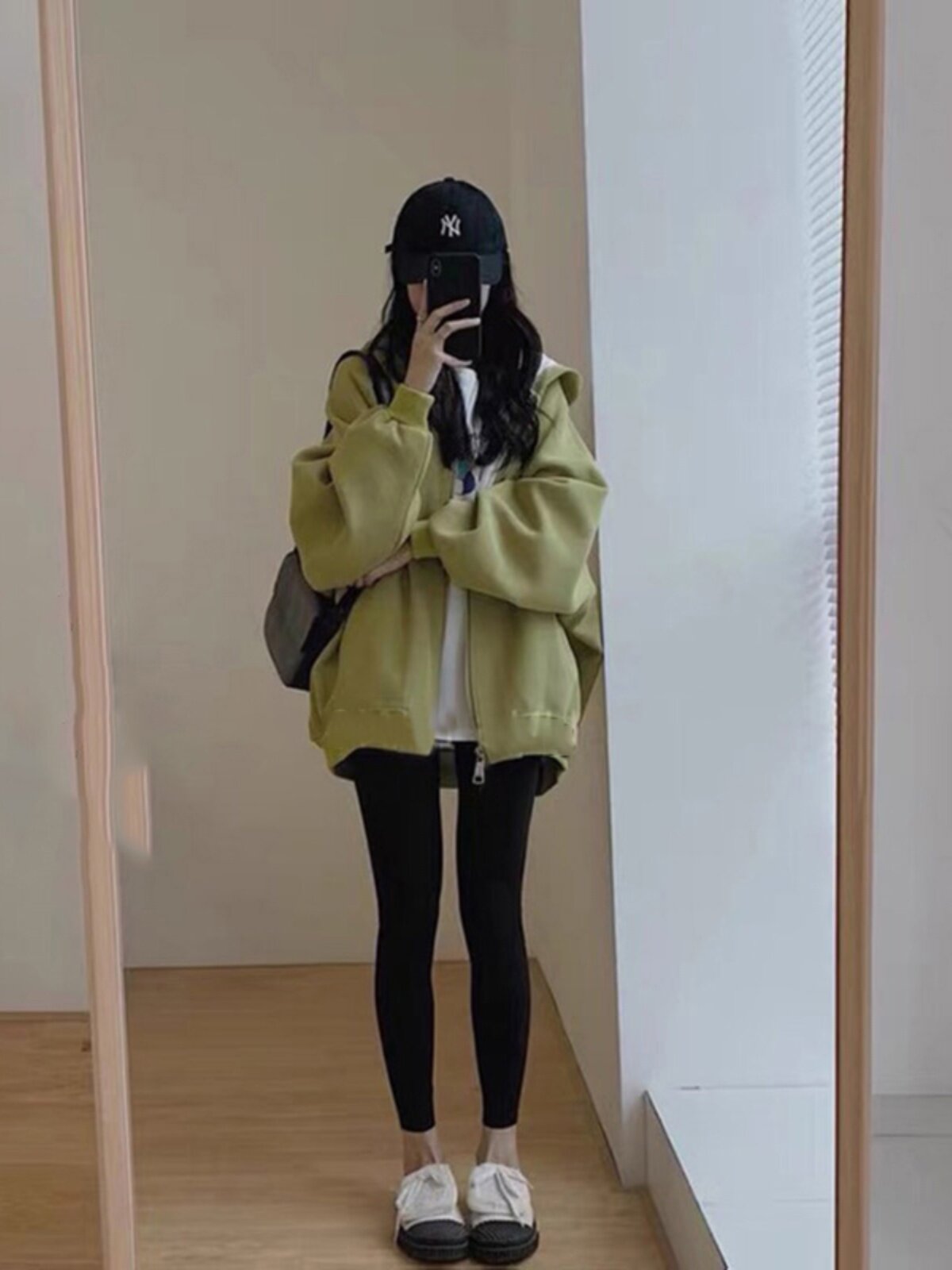 PRE-FALL WOMENS 2024 NEW LAZY PLUS SIZE SWEATSHIRT JACKET HONG KONG RETRO CIC TOP DESIGN SENSE NICHE