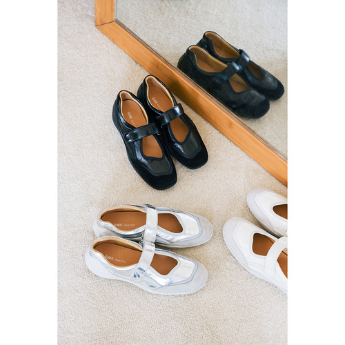 IORE流畅自然平底休闲玛丽珍单鞋